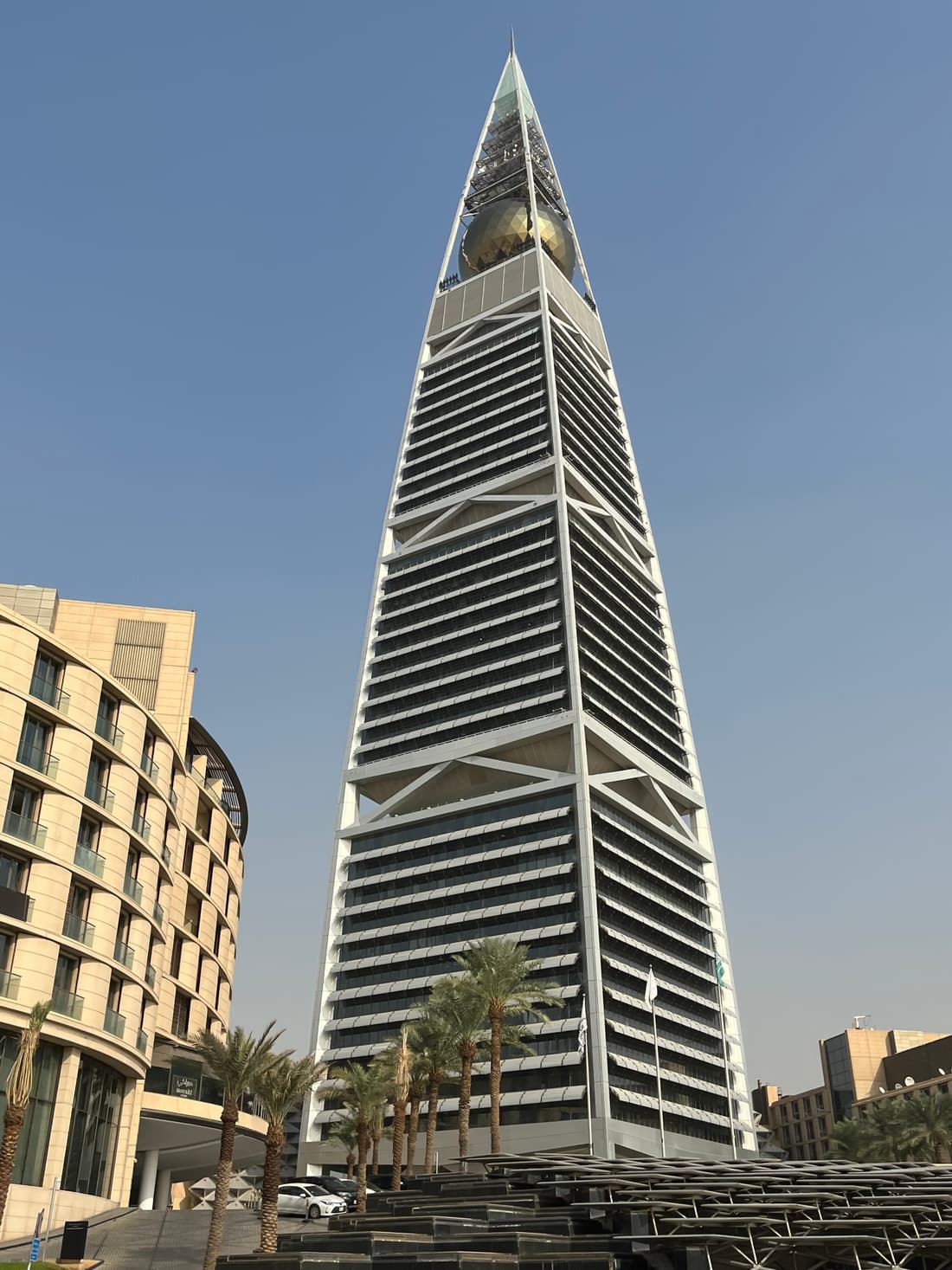 The pointed Al Faisaliah Tower with its globe near the top